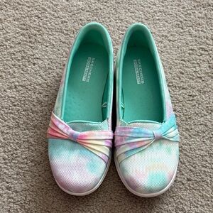 Skechers Goga Tie-Dye Slip-On Shoes in Mint and Multicolor size women’s 6.5